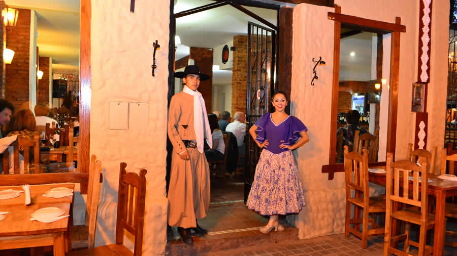 Peñas Folklóricas en Salta Nora julia