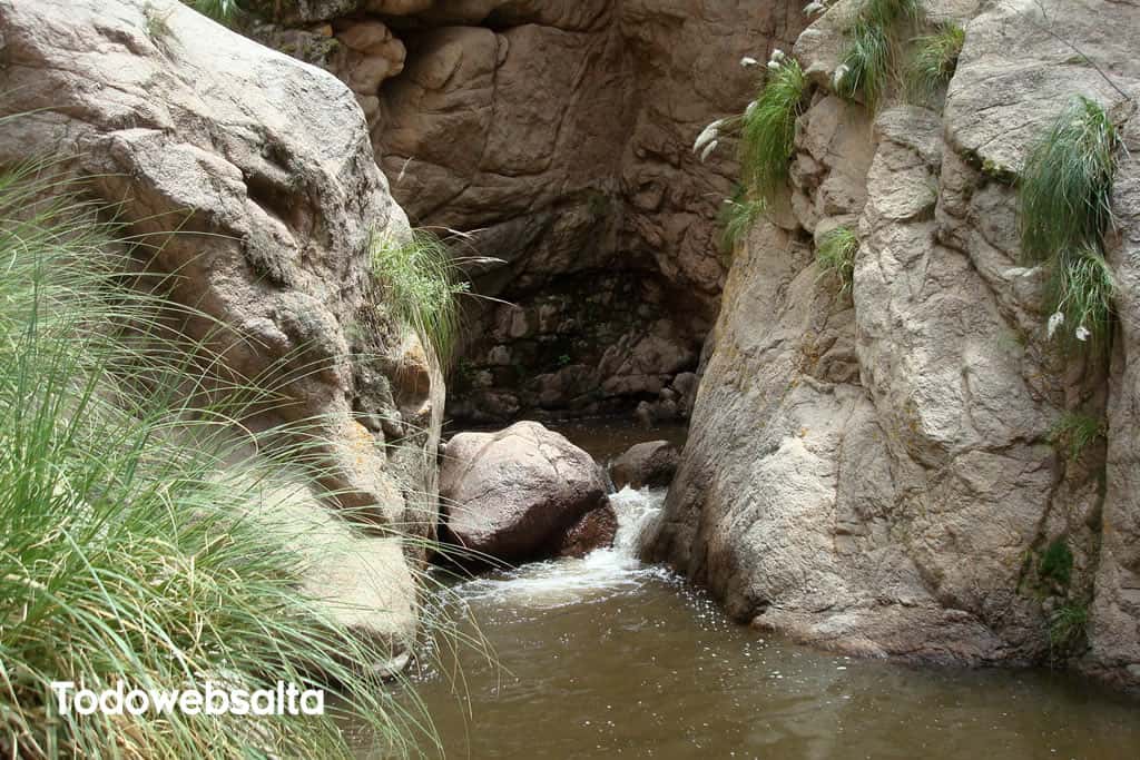 Trekking Cascadas de Cafayate