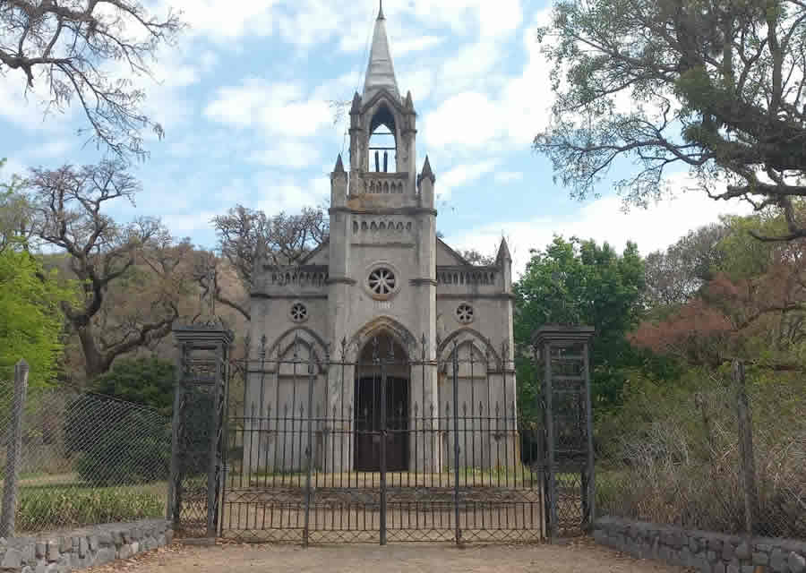Iglesia gótica Campo Quijano